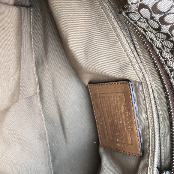 Couch purse 80.00 for sale nice purse for a gift or just for yourself clean nice - Picture 4 of 5